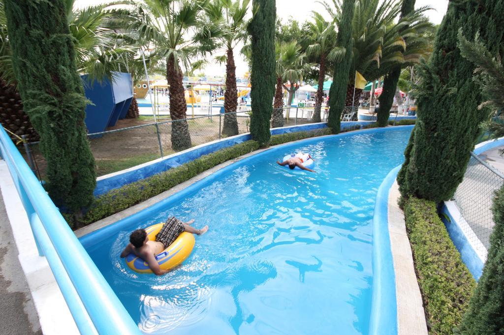 Hotel Splash Inn Silao Exterior photo