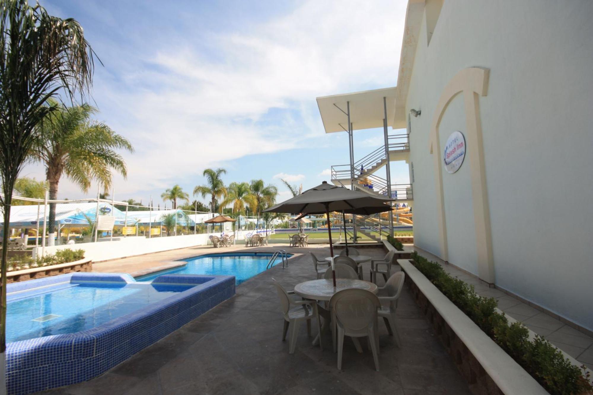 Hotel Splash Inn Silao Exterior photo